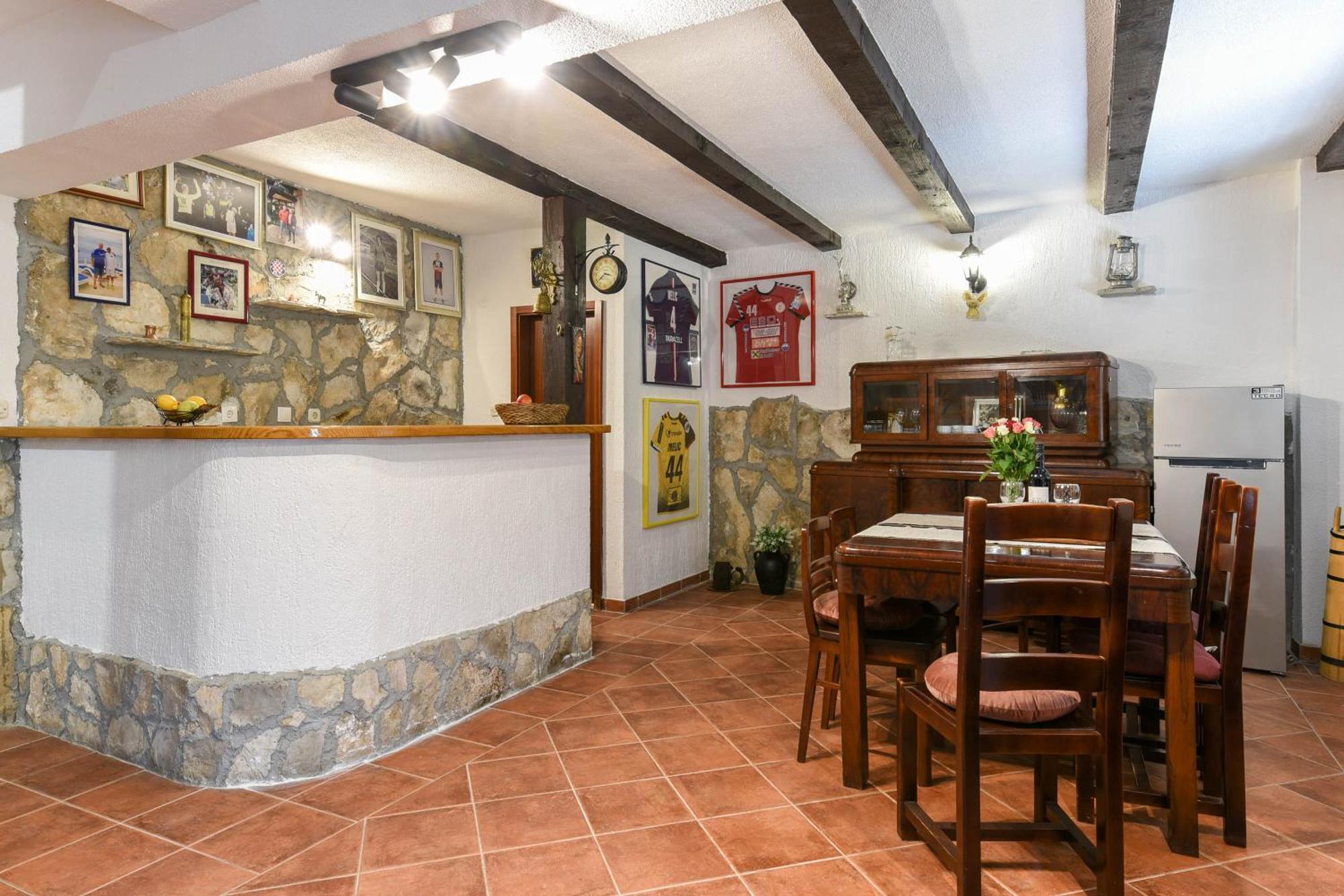 פודסטראנה Villa Danica On The Hills, Seaview מראה חיצוני תמונה